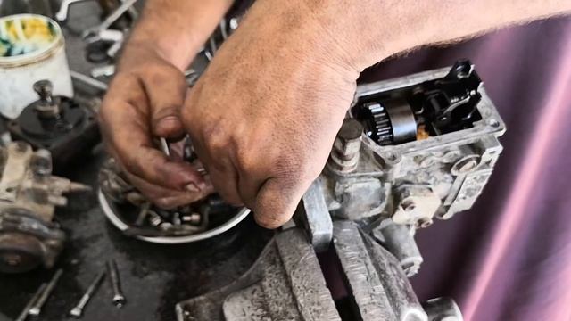 Toyota dyna 14b diesel pump survis,Toyota 14b diesel pump смотреть онлайн