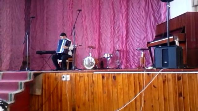Роспрягайтэ хлопци конэй на баяне смотреть онлайн