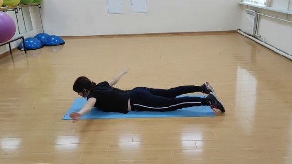 Упражнения для спины. Объясняем детям.