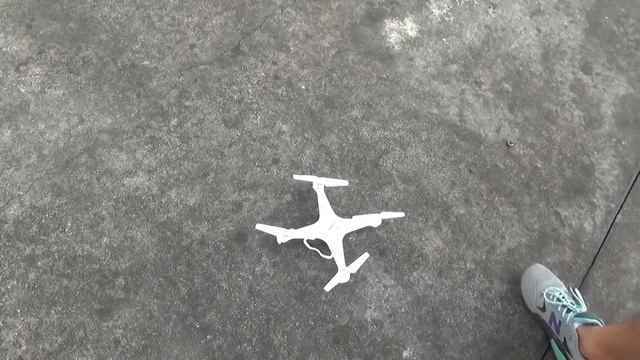 Квадрокоптер SYMA X5C с камерой. Полеты над крышей DX. Моя китайская квартира смотреть онлайн