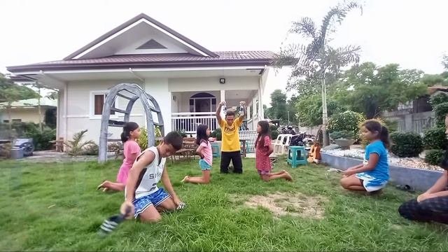 Christian Youth Game/Catch It If You Can