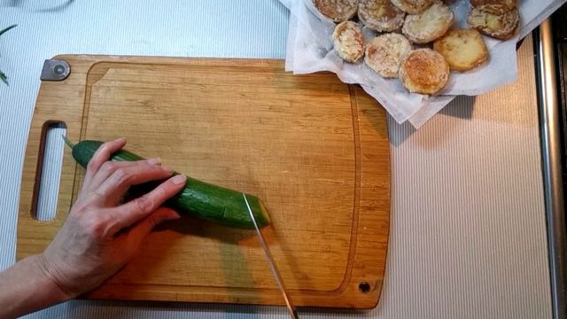 ЭТА НЕОБЫЧНАЯ ПОДАЧА СЕЛЕДКИ ПОДОЙДЕТ ДАЖЕ ДЛЯ САМОГО ИЗЫСКАННОГО СТОЛА. ЕЕ ОЦЕНЯТ ВСЕ!