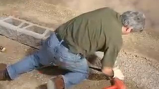 How to Install a Retaining Wall Base Course смотреть онлайн