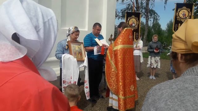 Христос Воскресе! Пасхальный Крестный ход. Воскресная литургия. Храм с.Воронино