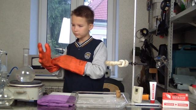 КИПЯЧЕНИЕ ВОДЫ ПРИ ПОМОЩИ ЛЬДА смотреть онлайн