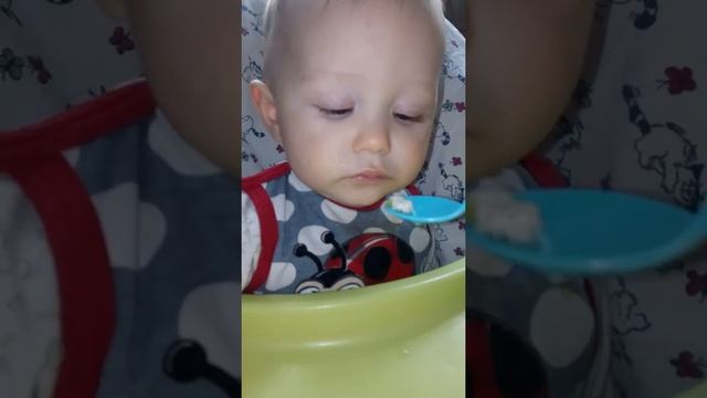 Научились кушать суп ? (10 месяцев) смотреть онлайн