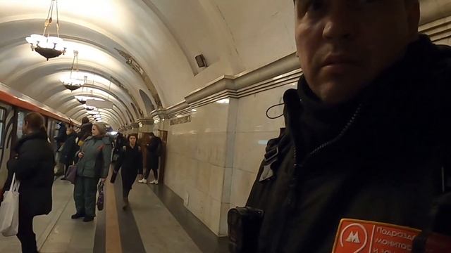 "МЕТРО - СТРАТЕГИЧЕСКИЙ ОБЪЕКТ!" - ПОСТАВИЛ НА МЕСТО ФОТО/ВИДЕО ЗАПРЕЩАЛКУ. смотреть онлайн