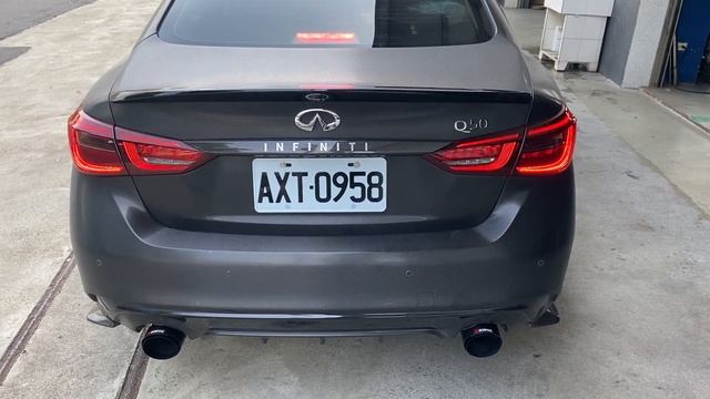 JS排氣管2105060958～Infiniti~Q50-2.0t改直通當派+直通中段+114卡夢鍍黑牛角雙出尾段排氣管+遙控閥門B排氣管（聲音檔） смотреть онлайн