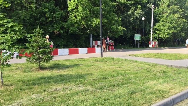 Куда пойти в выходные/Зона отдыха или парк Тропарёво Тёплый Стан смотреть онлайн