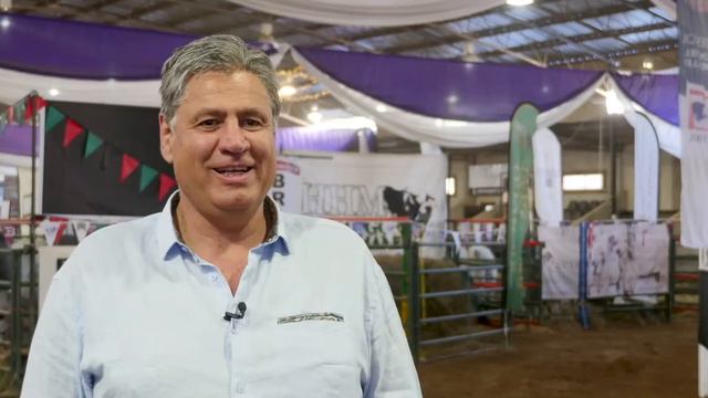 De Waal Nigrini talks about the African Brahman Congress 2018 смотреть онлайн
