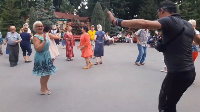 Целую руки твои и губы💃🌹 Воспоминания о счастливых днях 💃🌹Харьков 2021 смотреть онлайн