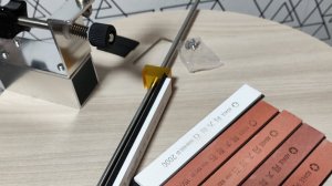 Профессиональный станок для заточки ножей.