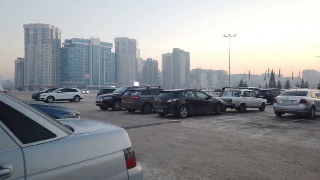 Вечерняя прогулка возле ТРЦ "Планета" ( Красноярск левобережный ) Декабрь 2022 смотреть онлайн