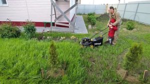 Серия 2. Первый покос газона газонокосилкой Huter GLM-420LT