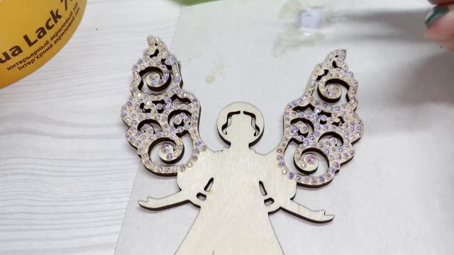 Мастер - класс у сына в лицее. УКРАШАЕМ ДЕРЕВЯННЫЕ ИГРУШКИ НА ЕЛКУ. Декор стразами. 29 детей. смотреть онлайн