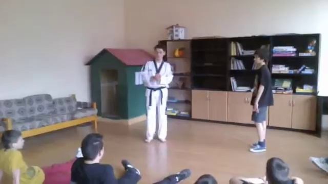 Урок по самоотбрана смотреть онлайн