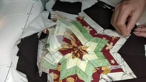 #лоскутноешитьё #пэчворк
И снова артишок,но по новому, сидушка на стул из артишока.