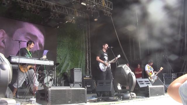 Noize MC - Устрой дестрой! (Доброфест 2011) смотреть онлайн