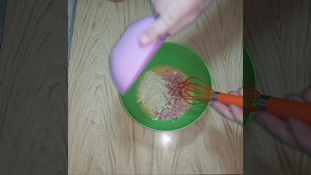 Хрустящие тосты на сковороде с колбасой и сыром!