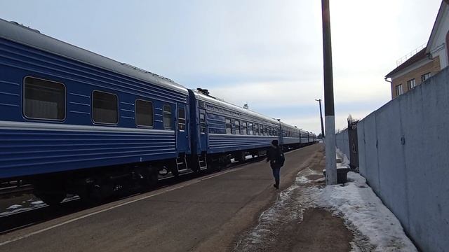Пассажирский ТЭП70к-0251 с поездом №658Б Брест-Полоцк прибывает на конечную станцию Полоцк смотреть онлайн