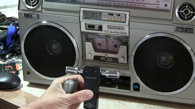 Recording bar switch. How to restore Stereo Sound without opening boombox cassette deck Use finger смотреть онлайн