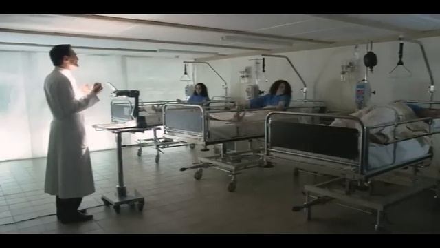 THE HUMAN CENTIPEDE - Official Trailer смотреть онлайн