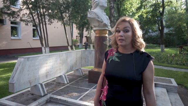 Мама выпускника Ломоносовской школы 2017 Андрея Барковского смотреть онлайн