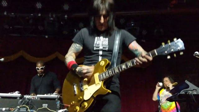 Headtronics with Richard Fortus 2/16/19 Brooklyn Bowl смотреть онлайн