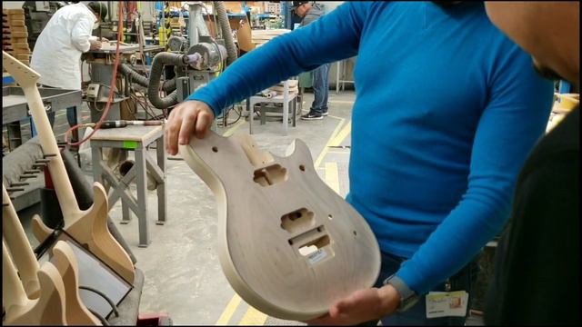 En La Fabrica De Fender смотреть онлайн
