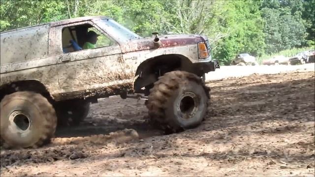 2019 BUK 5 /  BRAD    TAKES  V8 BRONCO  FOR A WILD RIDE