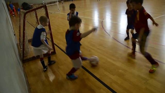 "Я-футболист",Секция детского футбола,28апр2013г. ч.27\65 смотреть онлайн