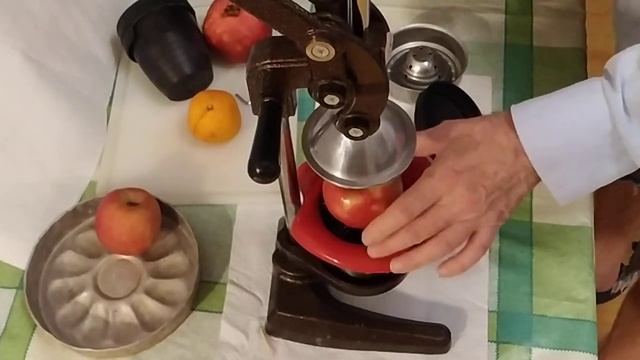 Яблокорезка. Волшебное превращение соковыжималки.(2) смотреть онлайн