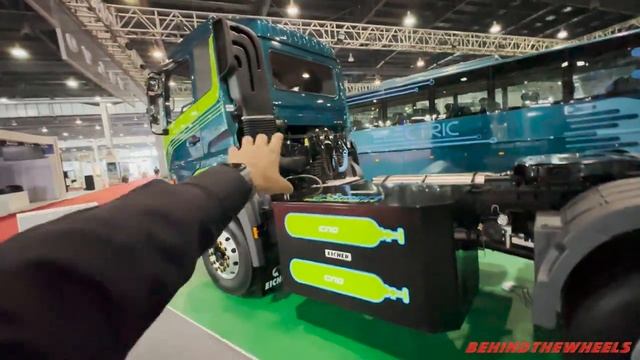 New Eicher Pro 8055 LNG/CNG Hybrid Truck | Best of Auto Expo 2023 смотреть онлайн