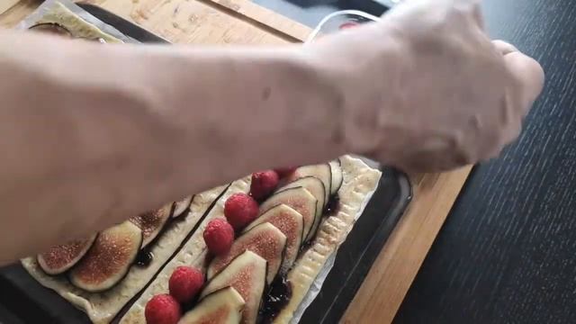 Инжир и Малина! Готовим Слойку! Простой Рецепт к Чаю или Кофе ? смотреть онлайн