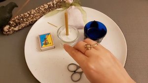 Магический ритуал на подушку и воду для всей Семьи с сильнейшим заговором от порчи.