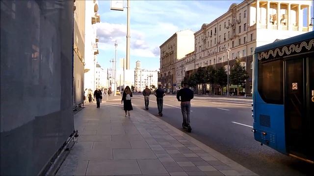 Велосипеды и самокаты на тротуарах смотреть онлайн