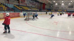 КАК ТРЕНИРУЮТСЯ ДЕТИ ХОККЕЙ 9-10 ЛЕТ: СОКОЛ-2011. ОБУЧЕНИЕ: ДРИБЛИНГ, БРОСКИ, ПАС, РУКИ. 16.12.2020