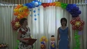 Воспитатели поют для выпускников ("Снег" Ф. Киркорова)