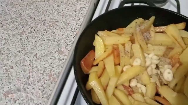 Новогодние салаты уже не хочется кушать и вот что. смотреть онлайн