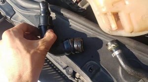 ТРОИТ ДВИГАТЕЛЬ, ВКГ (вентиляция картерных газов) Scoda Volkswagen Passat B5