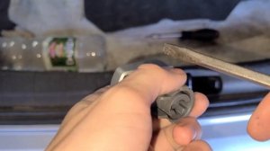 Opel Vectra C - Не работает замок двери . Как снять и чем обработать .