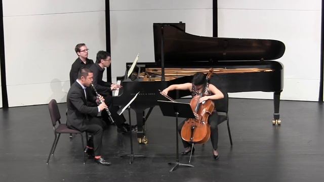 Fauré Clarinet Trio, op. 120, Andantino (excerpt) смотреть онлайн