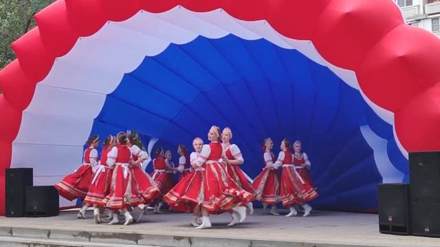 День города. Москва 876 лет. Коллектив "Аквамарин". Танец "Праздничная плясовая" смотреть онлайн
