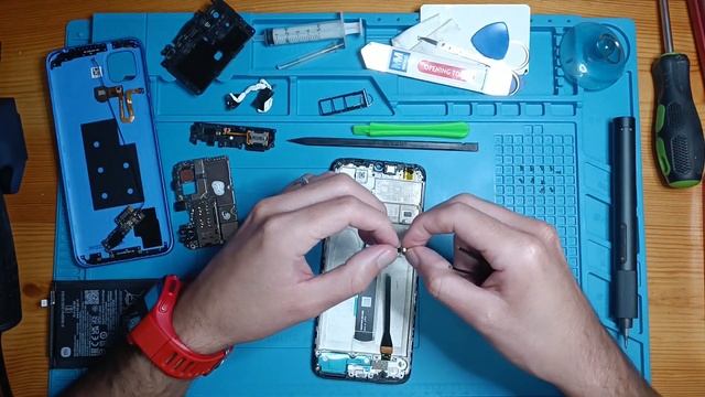 XIAOMI REDMI 10 C - Sostituzione display смотреть онлайн