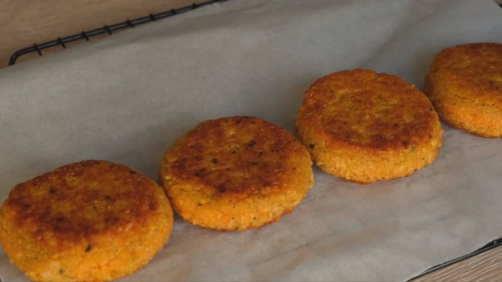 Котлеты из чечевицы - рецепт приготовления смотреть онлайн