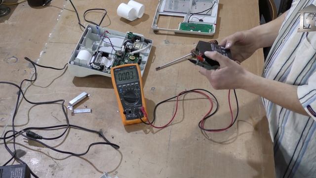 как сломать кассовый аппарат или чего интересного есть в кассовом аппарате смотреть онлайн