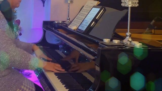 'The Blue Danube' - Johann Strauss II PIANO solo \ Classical music for Christmas смотреть онлайн