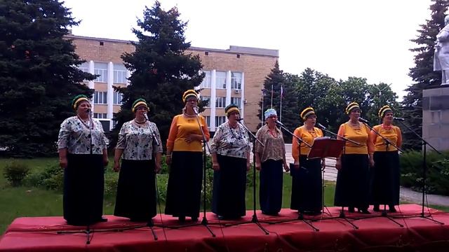 На скамеечке с подружкой Калинушка село Степовое Луганск смотреть онлайн