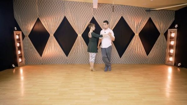 TANGO STEPS:  Pivot - Change of lane - Triple Sacadas  (Tango Technique for Leaders & Followers)