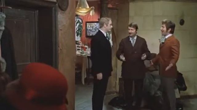 Выпить спокойно не дают... ( х/ф. "Не может быть" ). смотреть онлайн